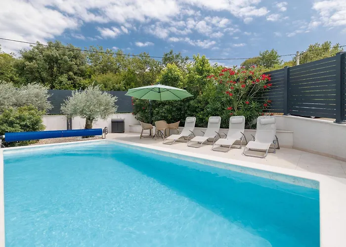 Lulani Pool * Soline (Krk)