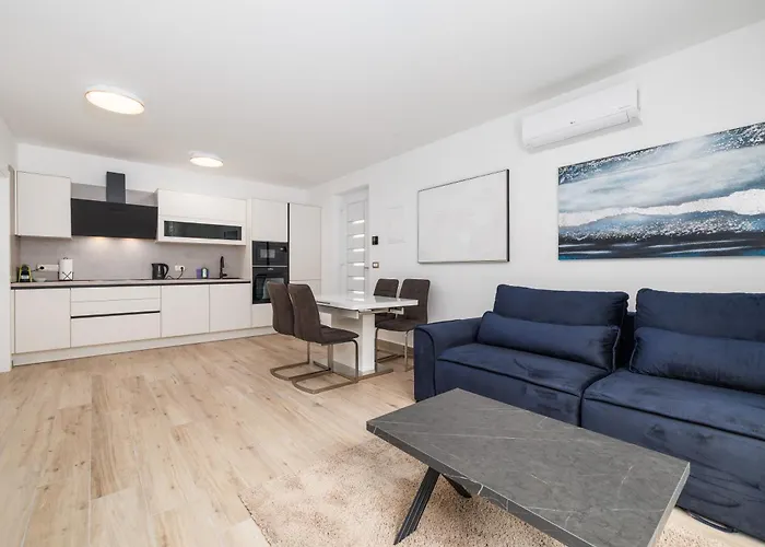 Lulani Pool * Soline (Krk)