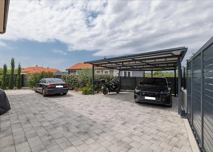 Lulani Pool Appartement