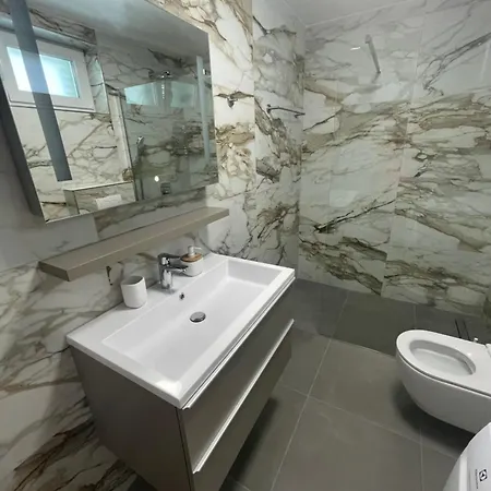 Apartman Lulani Pool