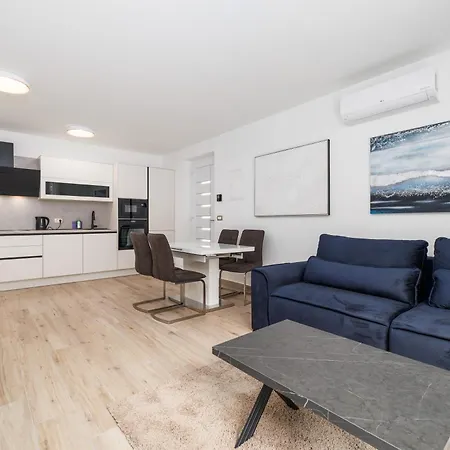 Lulani Pool * Soline (Krk)