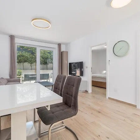 Lulani Pool * 솔린