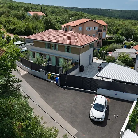 Apartament Lulani Pool