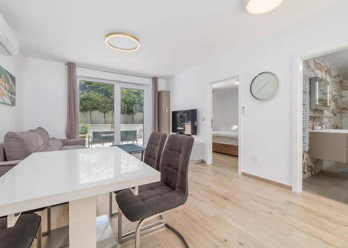 Lulani Pool * 솔린