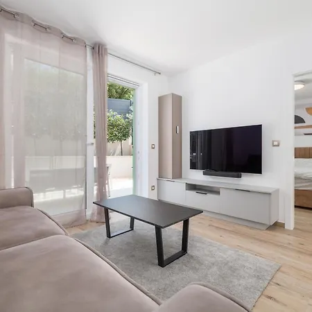Apartament Lulani Pool Soline (Krk)