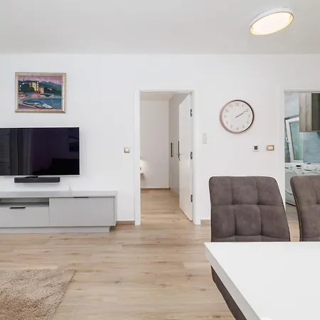 Lulani Pool Apartament Soline (Krk)